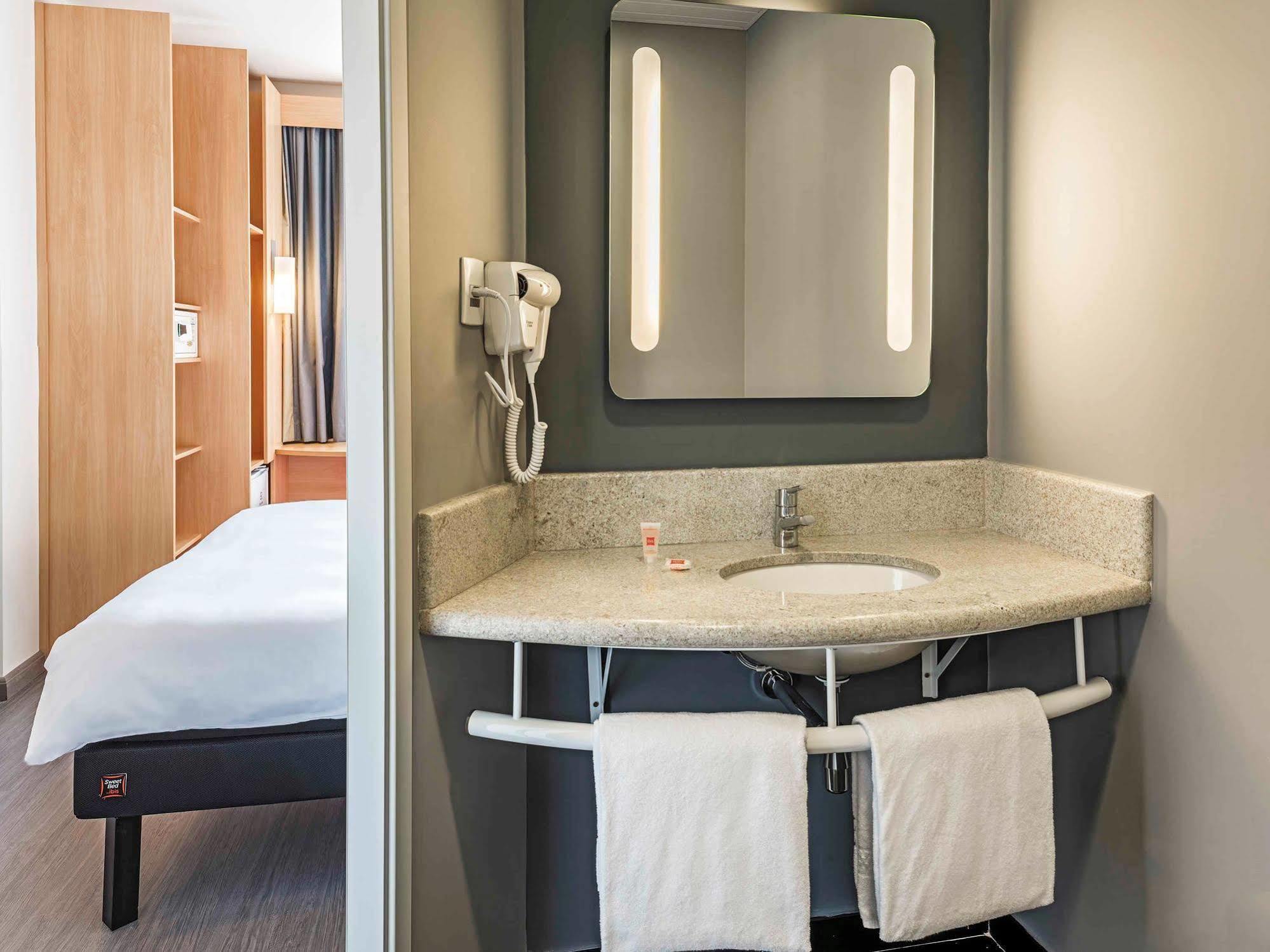 Ibis Santos Valongo Hotel Екстериор снимка